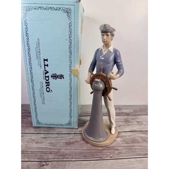 Lladro Yachtsman #5206 Young Captain At The Helm 14" Tall Spain 1984 RETIRED - Picture 1 of 15